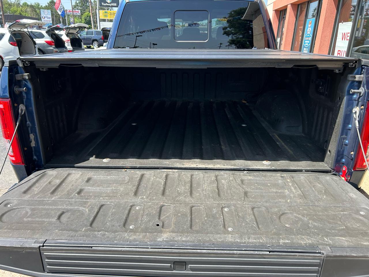Ford F-150 XLT SuperCrew 5.5-ft. Bed 4WD 2015