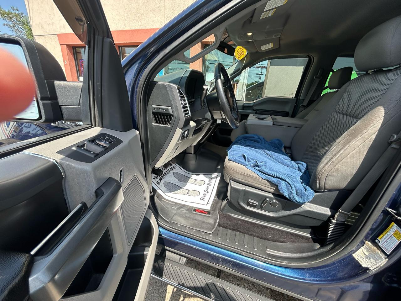 Ford F-150 XLT SuperCrew 5.5-ft. Bed 4WD 2015