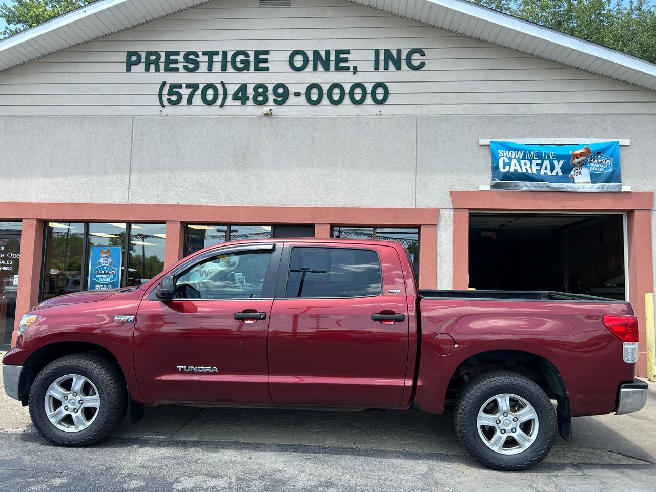 Toyota Tundra Tundra-Grade CrewMax 5.7L 4WD 2010