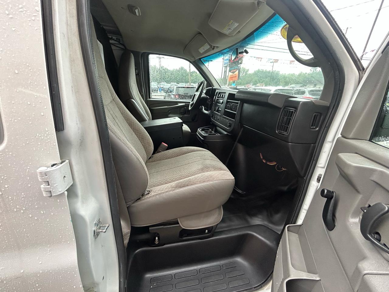 Chevrolet Express 2500 Cargo 2012