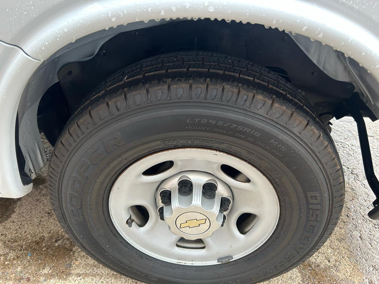 Chevrolet Express 2500 Cargo 2012