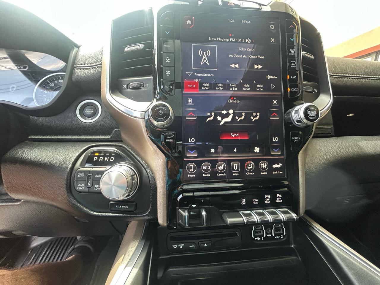 RAM 1500 Laramie Crew Cab SWB 4WD 2019