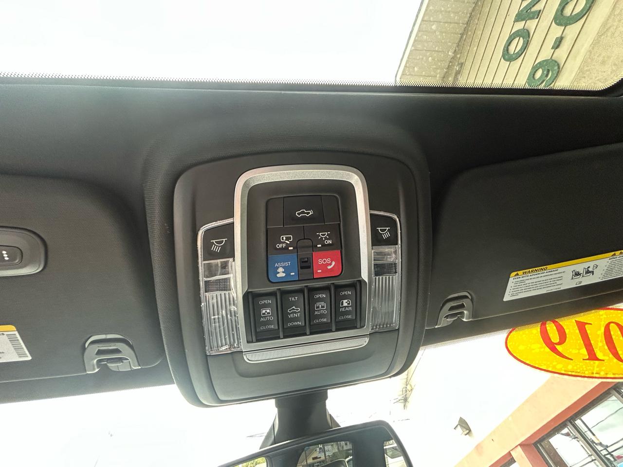 RAM 1500 Laramie Crew Cab SWB 4WD 2019