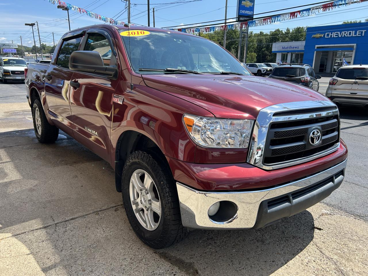 Toyota Tundra Tundra-Grade CrewMax 5.7L 4WD 2010