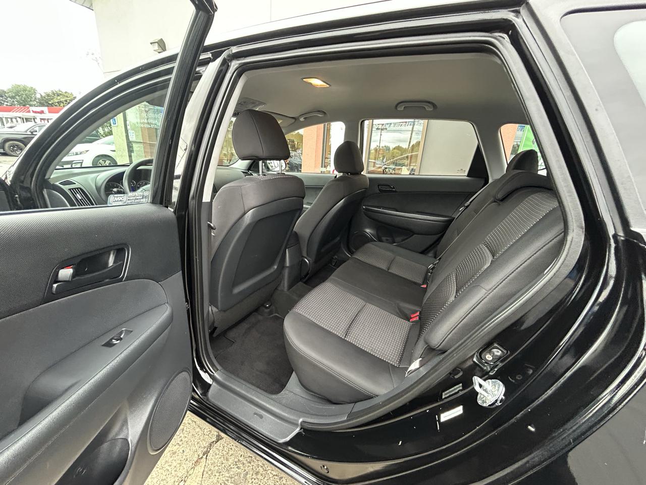 Hyundai Elantra Touring GLS Automatic 2012