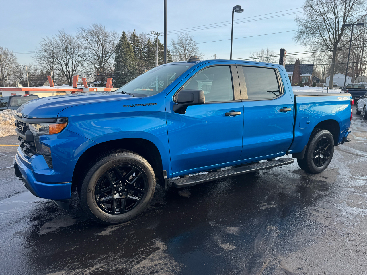 2023 Chevrolet Silverado 1500 4WD Crew Cab 147" Custom