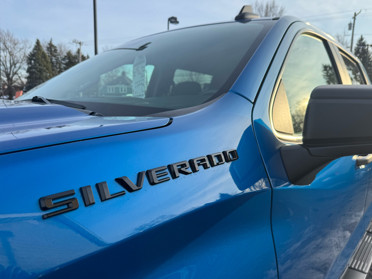 Chevrolet Silverado 1500 4WD Crew Cab 147" Custom 2023