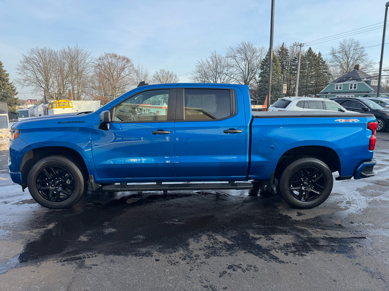 Chevrolet Silverado 1500 4WD Crew Cab 147" Custom 2023