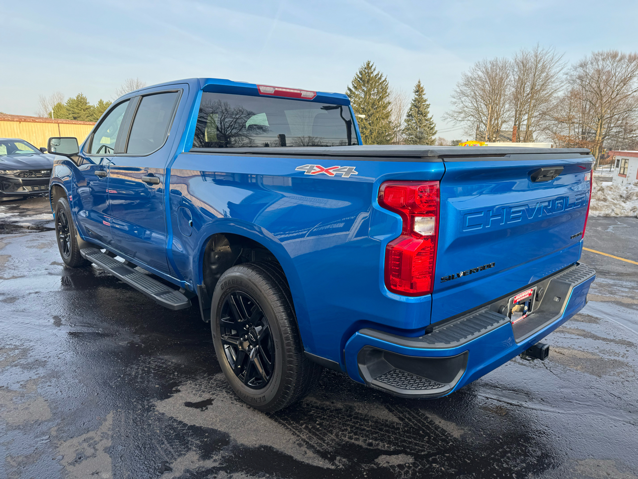 Chevrolet Silverado 1500 4WD Crew Cab 147" Custom 2023