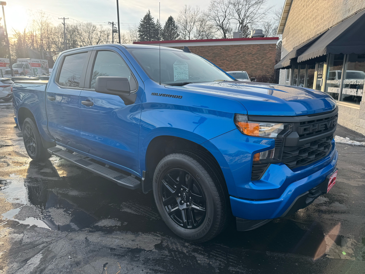 Chevrolet Silverado 1500 4WD Crew Cab 147" Custom 2023