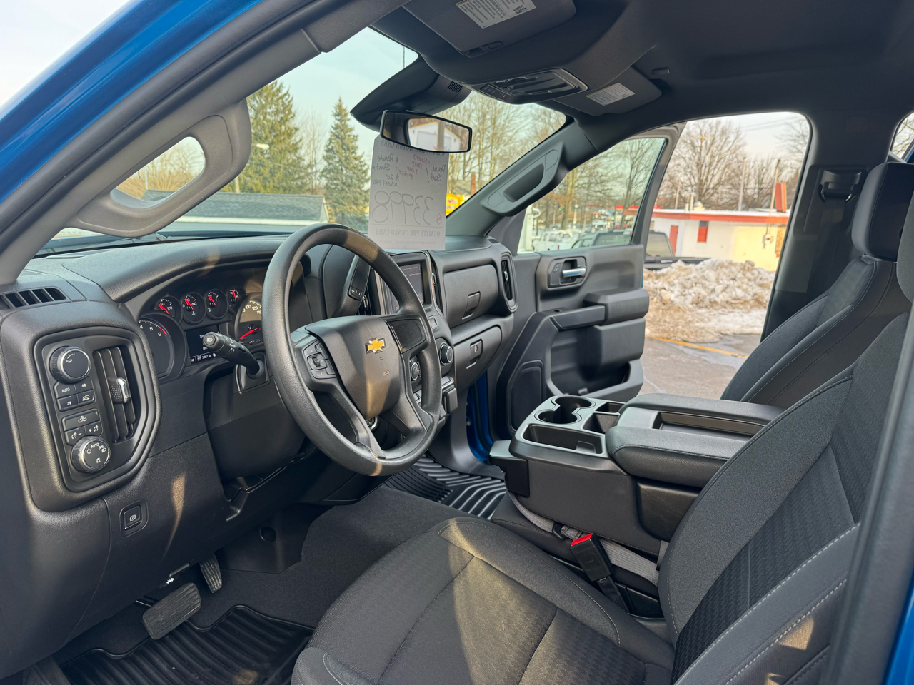 Chevrolet Silverado 1500 4WD Crew Cab 147" Custom 2023