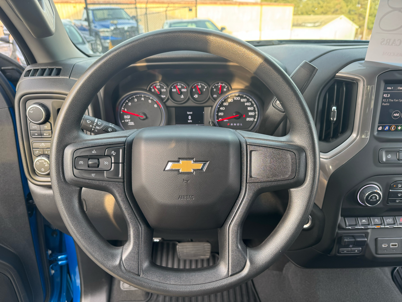 Chevrolet Silverado 1500 4WD Crew Cab 147" Custom 2023