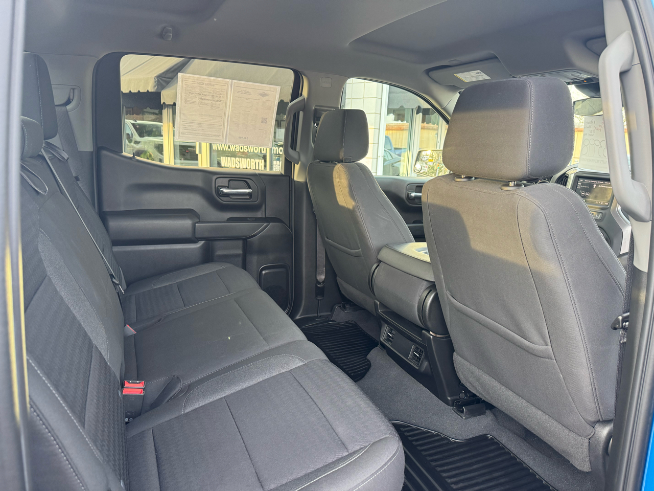 Chevrolet Silverado 1500 4WD Crew Cab 147" Custom 2023