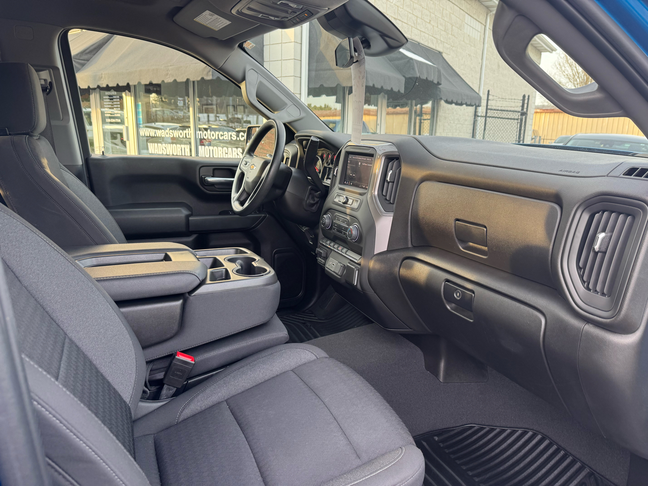 Chevrolet Silverado 1500 4WD Crew Cab 147" Custom 2023