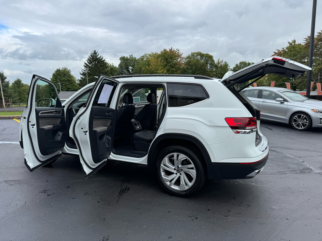 Volkswagen Atlas 2.0T SE w/Technology 4MOTION 2023 Volkswagen Atlas 2.0T SE w/Technology 4MOTION 2023