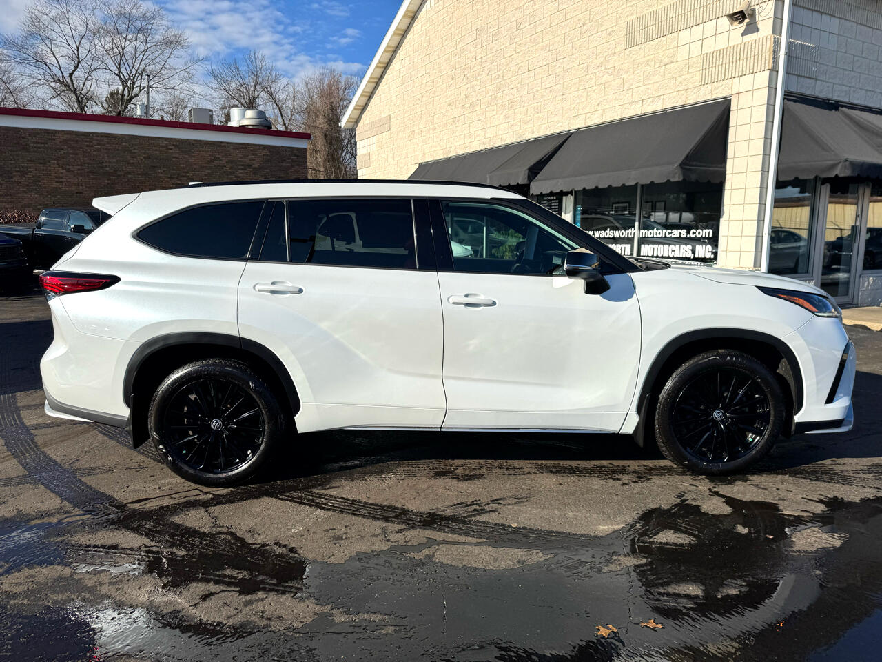 Toyota Highlander XSE 4D SUV AWD 2023