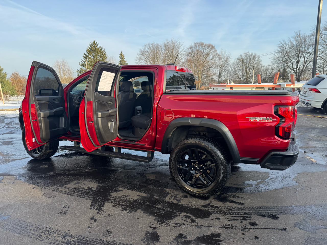 Chevrolet Colorado 4WD Crew Cab Trail Boss 2024