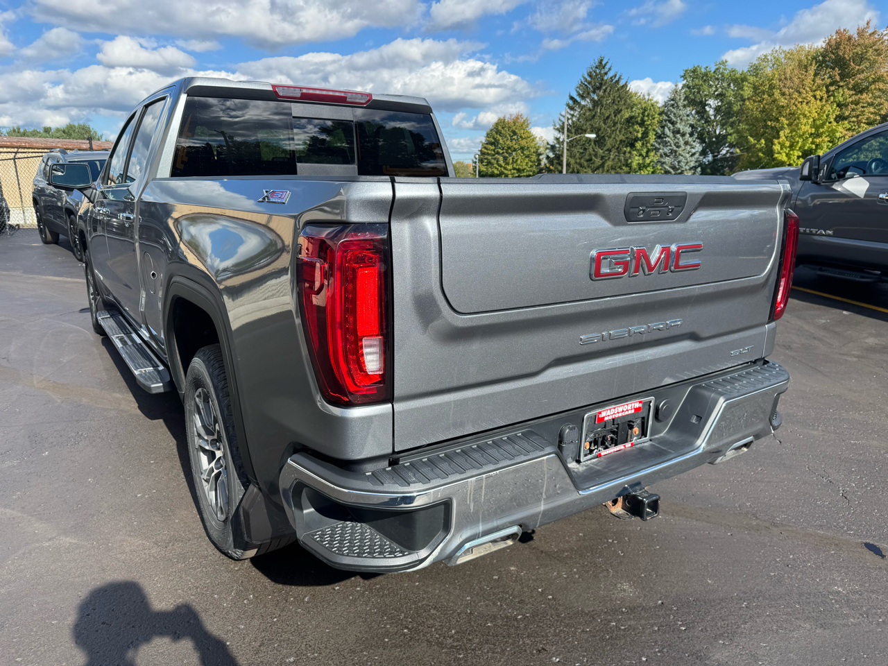 GMC Sierra 1500 Limited 4WD Crew Cab 147" SLT 2022 GMC Sierra 1500 Limited 4WD Crew Cab 147" SLT 2022