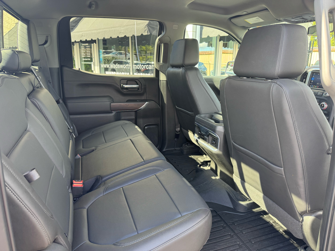 GMC Sierra 1500 Limited 4WD Crew Cab 147" SLT 2022 GMC Sierra 1500 Limited 4WD Crew Cab 147" SLT 2022