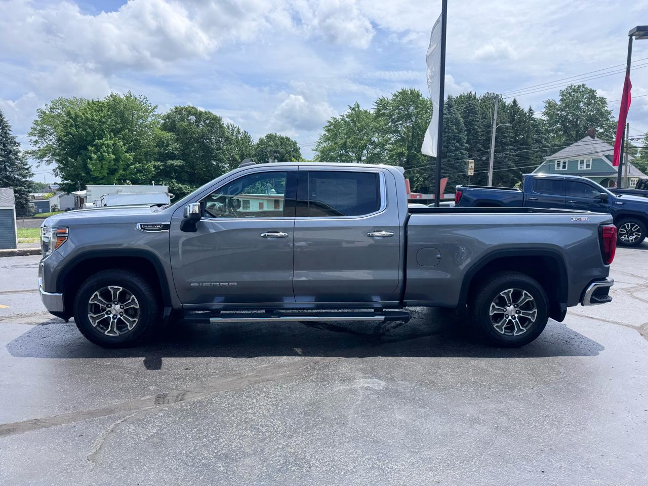 GMC Sierra 1500 Limited 4WD Crew Cab 147" SLT 2022