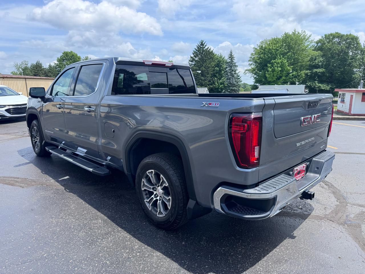 GMC Sierra 1500 Limited 4WD Crew Cab 147" SLT 2022