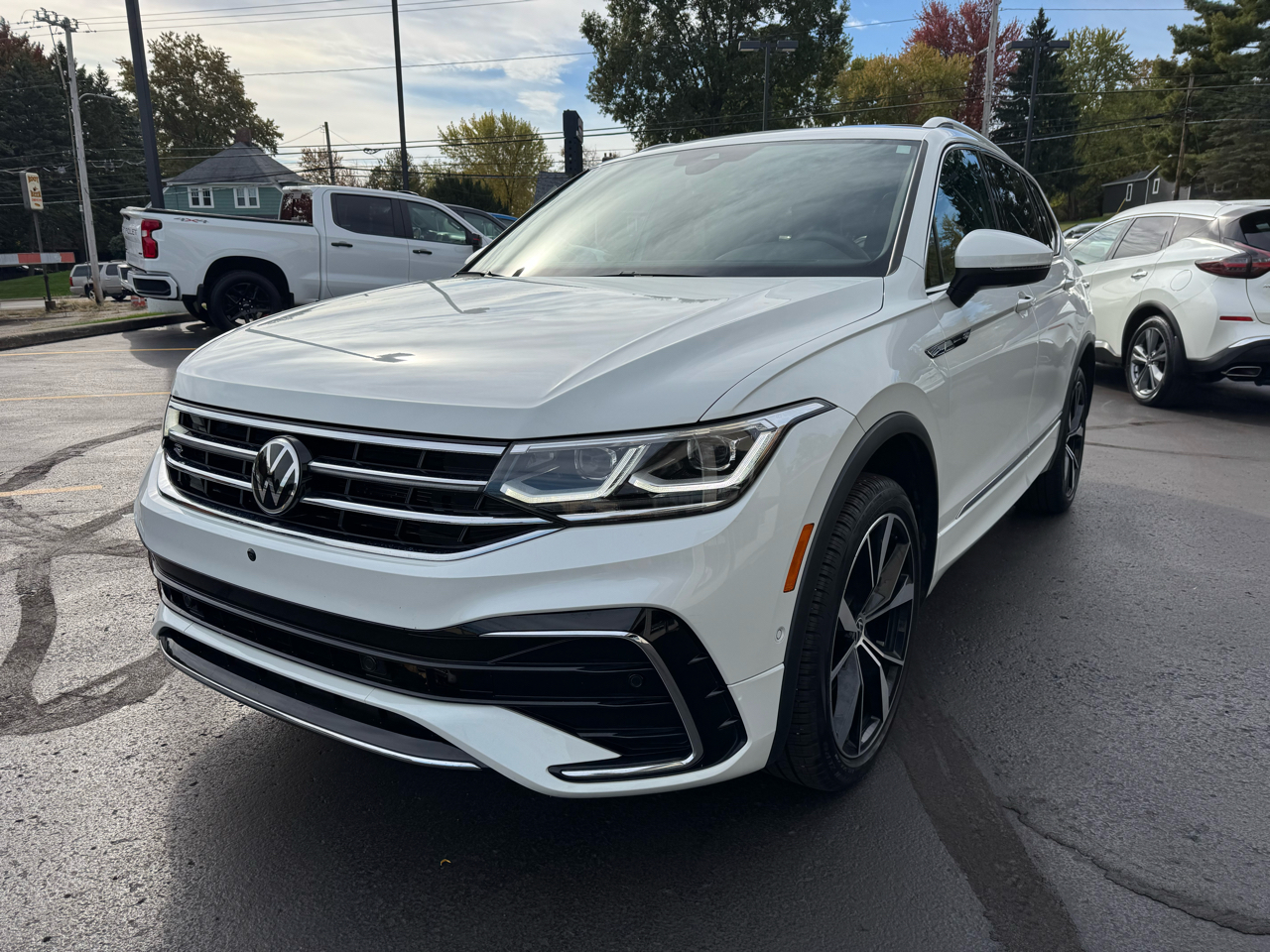 Volkswagen Tiguan 2.0T SEL R-Line 4MOTION 2023 Volkswagen Tiguan 2.0T SEL R-Line 4MOTION 2023