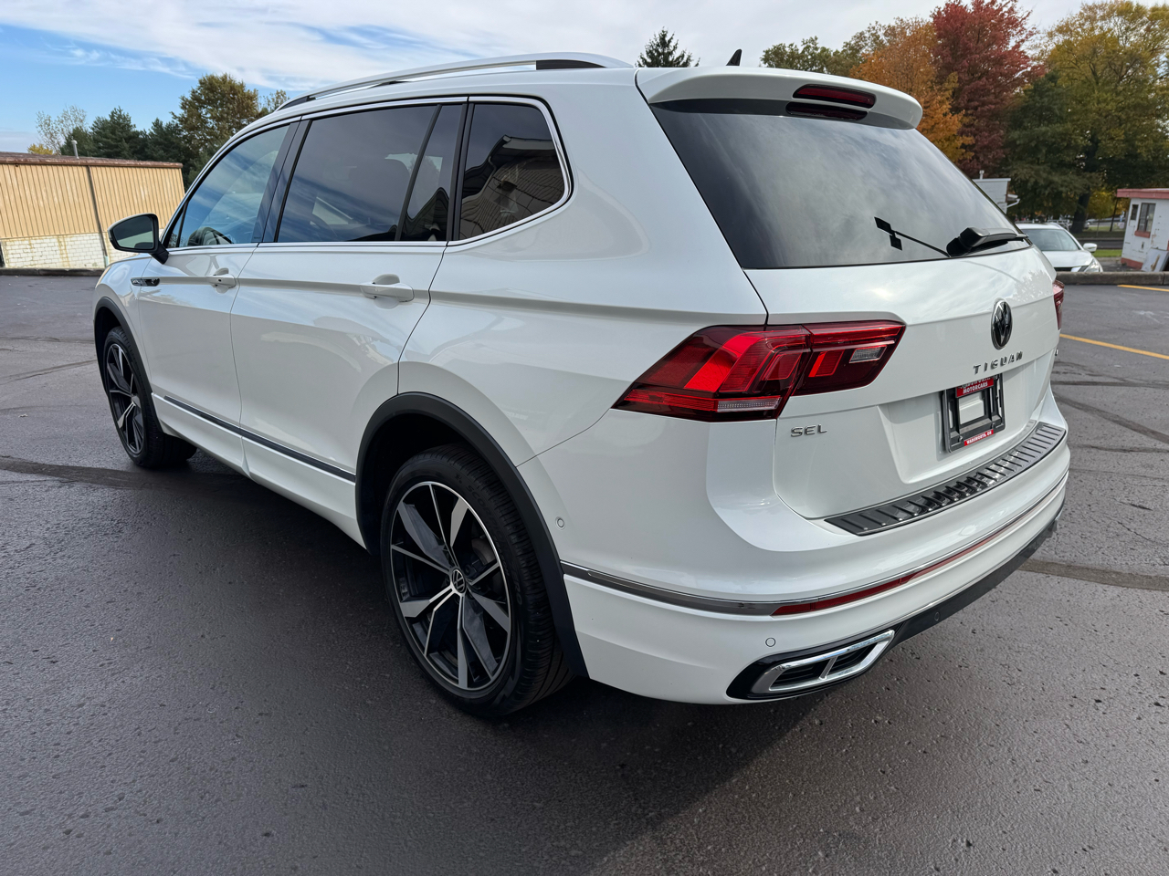 Volkswagen Tiguan 2.0T SEL R-Line 4MOTION 2023 Volkswagen Tiguan 2.0T SEL R-Line 4MOTION 2023