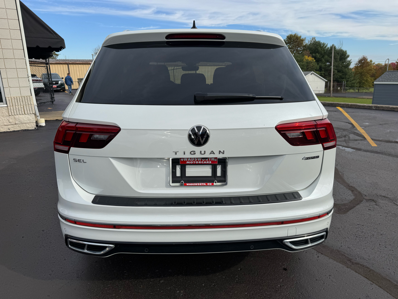 Volkswagen Tiguan 2.0T SEL R-Line 4MOTION 2023 Volkswagen Tiguan 2.0T SEL R-Line 4MOTION 2023