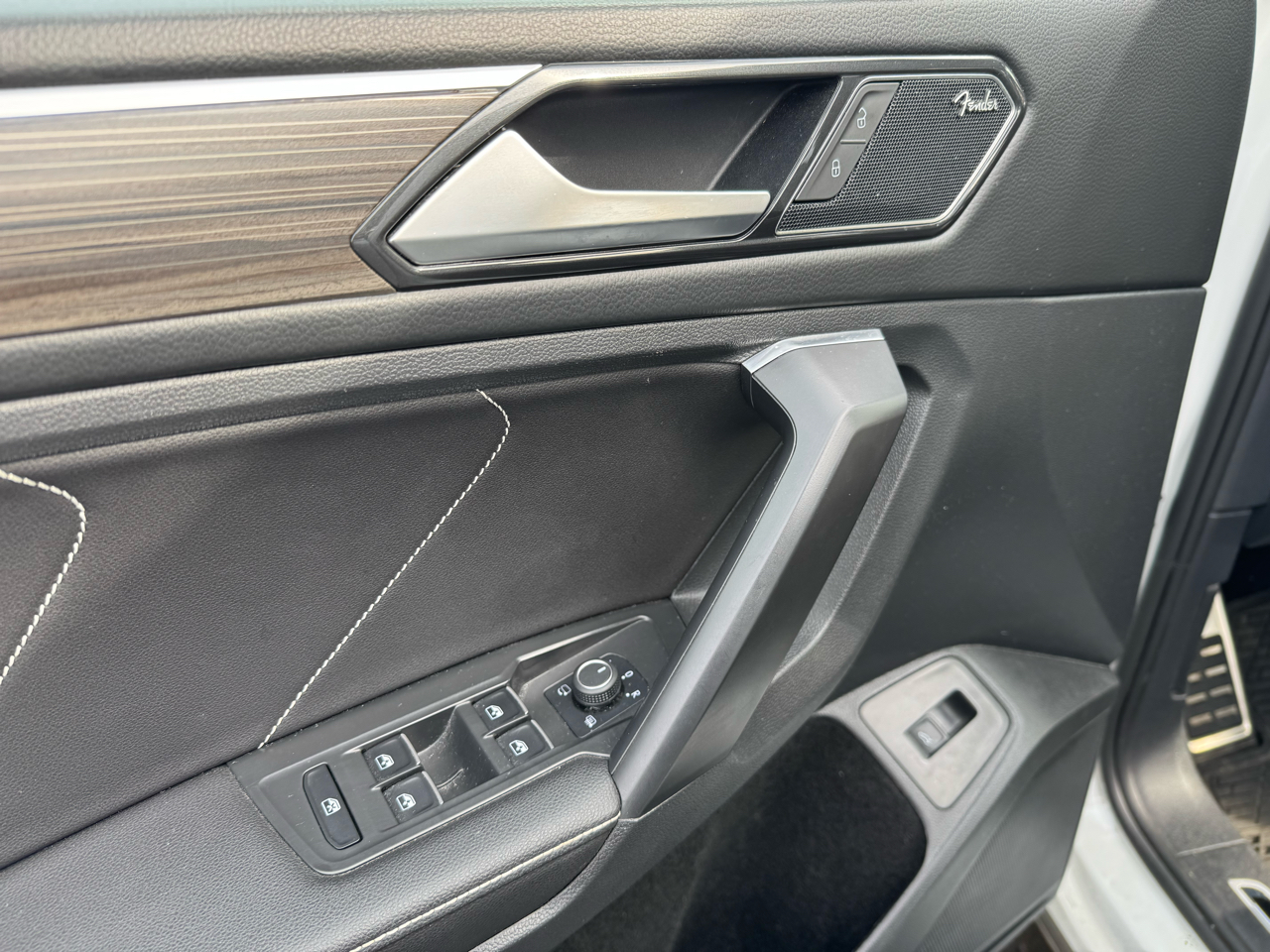 Volkswagen Tiguan 2.0T SEL R-Line 4MOTION 2023 Volkswagen Tiguan 2.0T SEL R-Line 4MOTION 2023