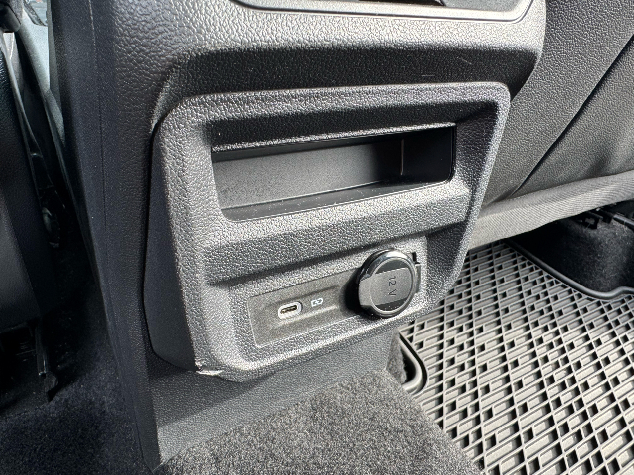 Volkswagen Tiguan 2.0T SEL R-Line 4MOTION 2023 Volkswagen Tiguan 2.0T SEL R-Line 4MOTION 2023