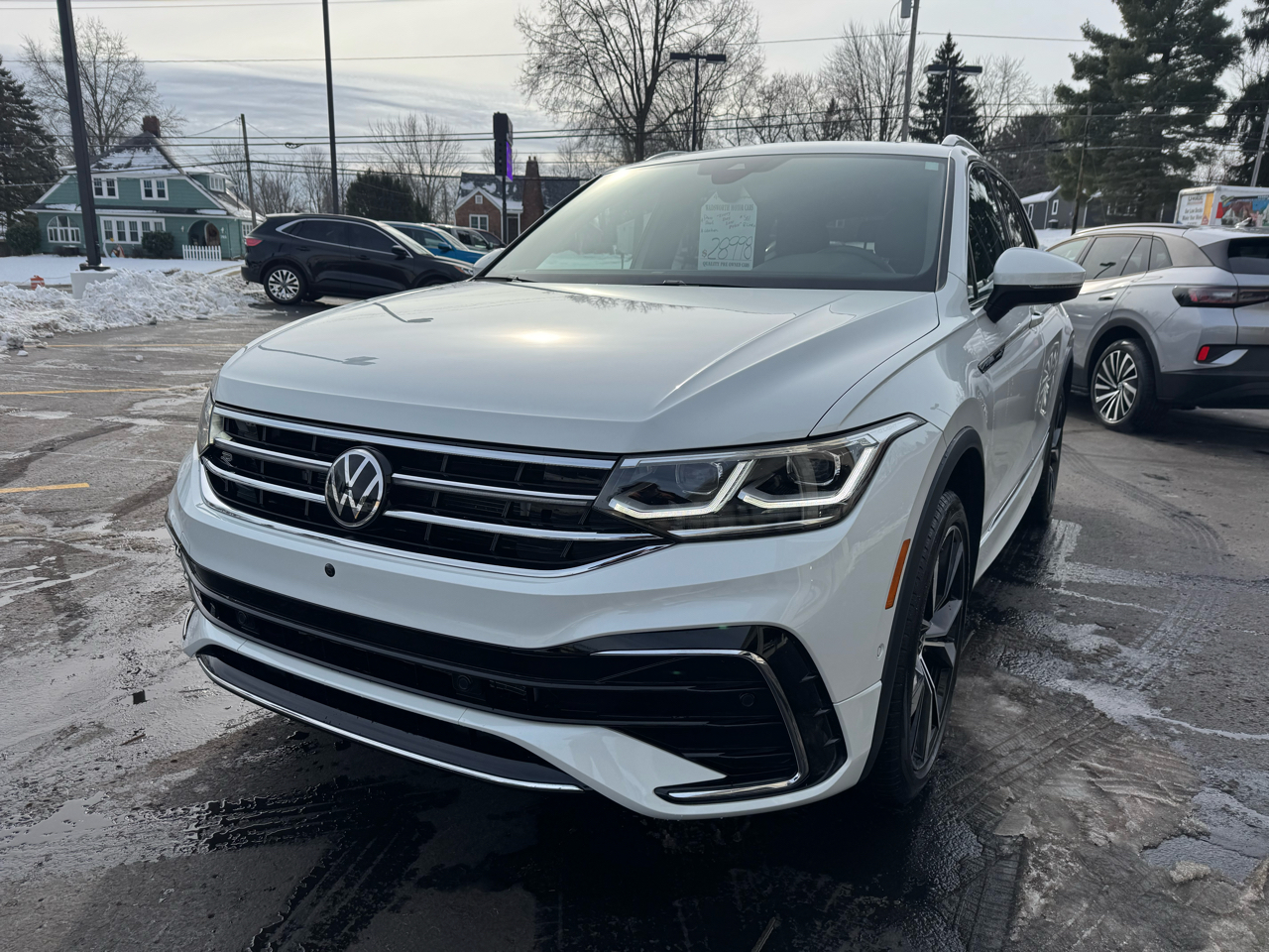 Volkswagen Tiguan 2.0T SEL R-Line 4MOTION 2023