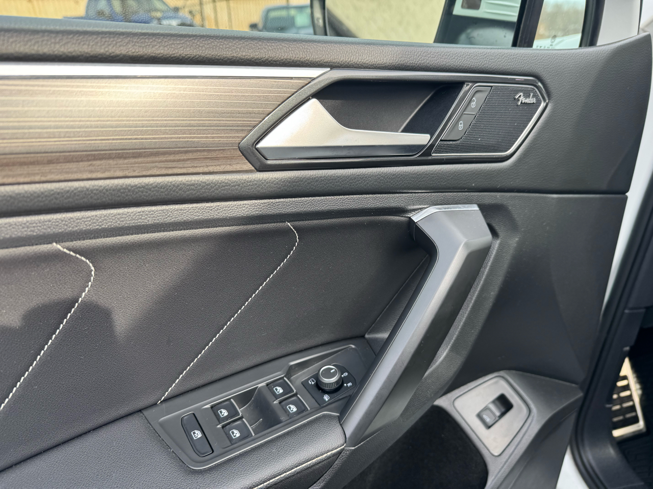 Volkswagen Tiguan 2.0T SEL R-Line 4MOTION 2023