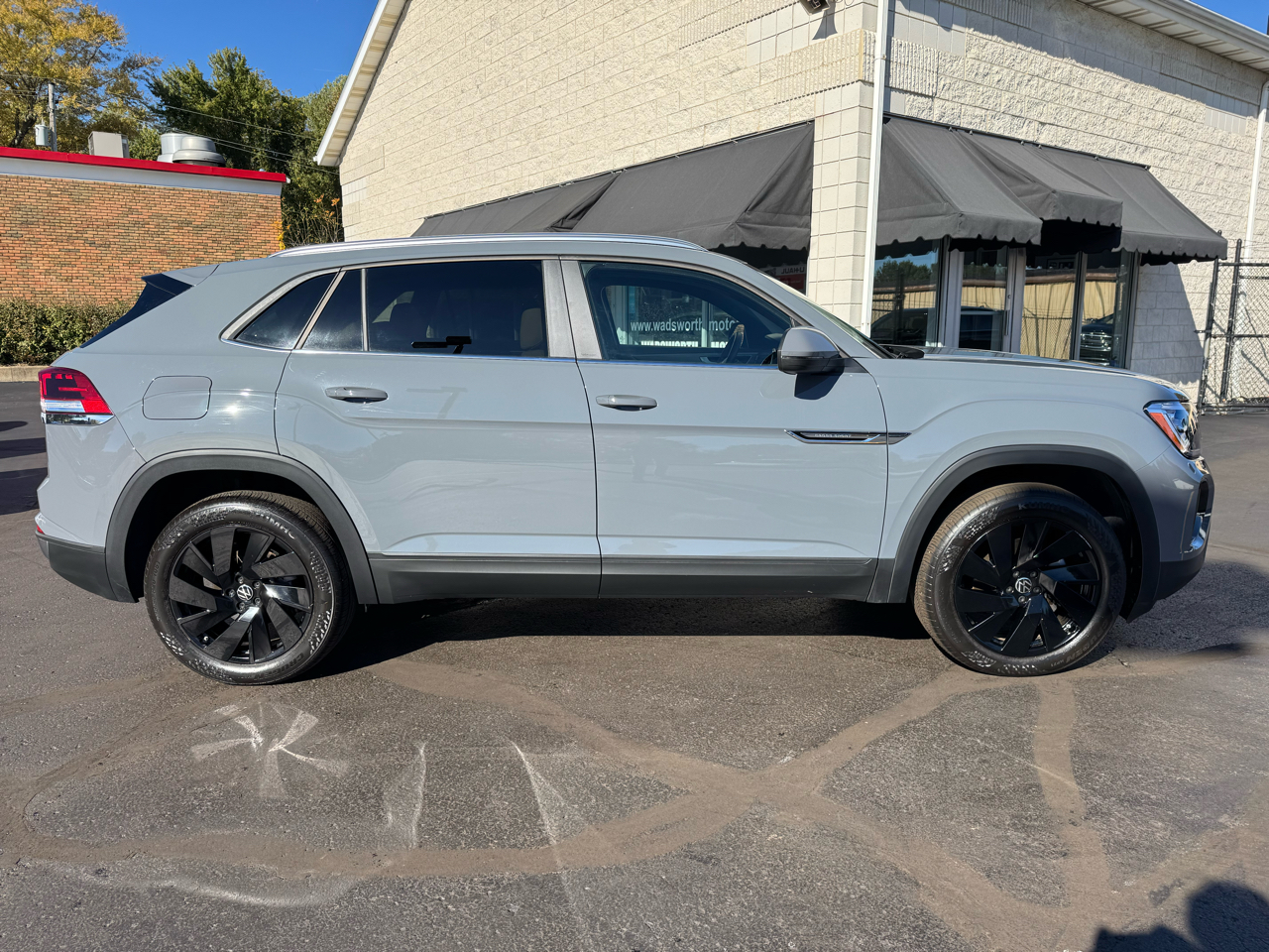 Volkswagen Atlas Cross Sport 2.0T SE w/Technology 4MOTION 2025 Volkswagen Atlas Cross Sport 2.0T SE w/Technology 4MOTION 2025