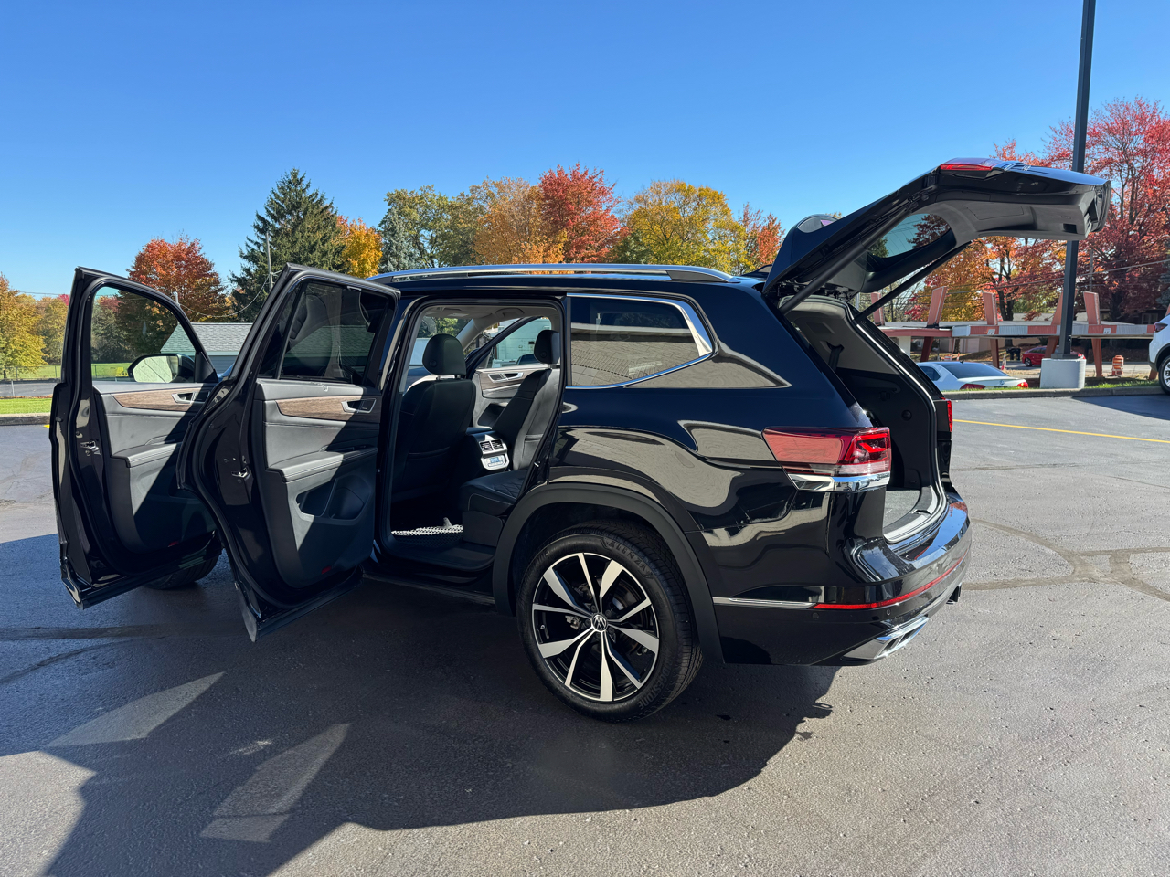 Volkswagen Atlas 2.0T SEL Premium R-Line 4MOTION 2025 Volkswagen Atlas 2.0T SEL Premium R-Line 4MOTION 2025