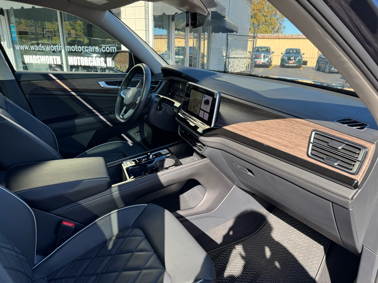 Volkswagen Atlas 2.0T SEL Premium R-Line 4MOTION 2025 Volkswagen Atlas 2.0T SEL Premium R-Line 4MOTION 2025