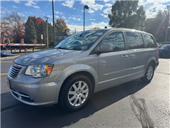 2016 Chrysler Town & Country 