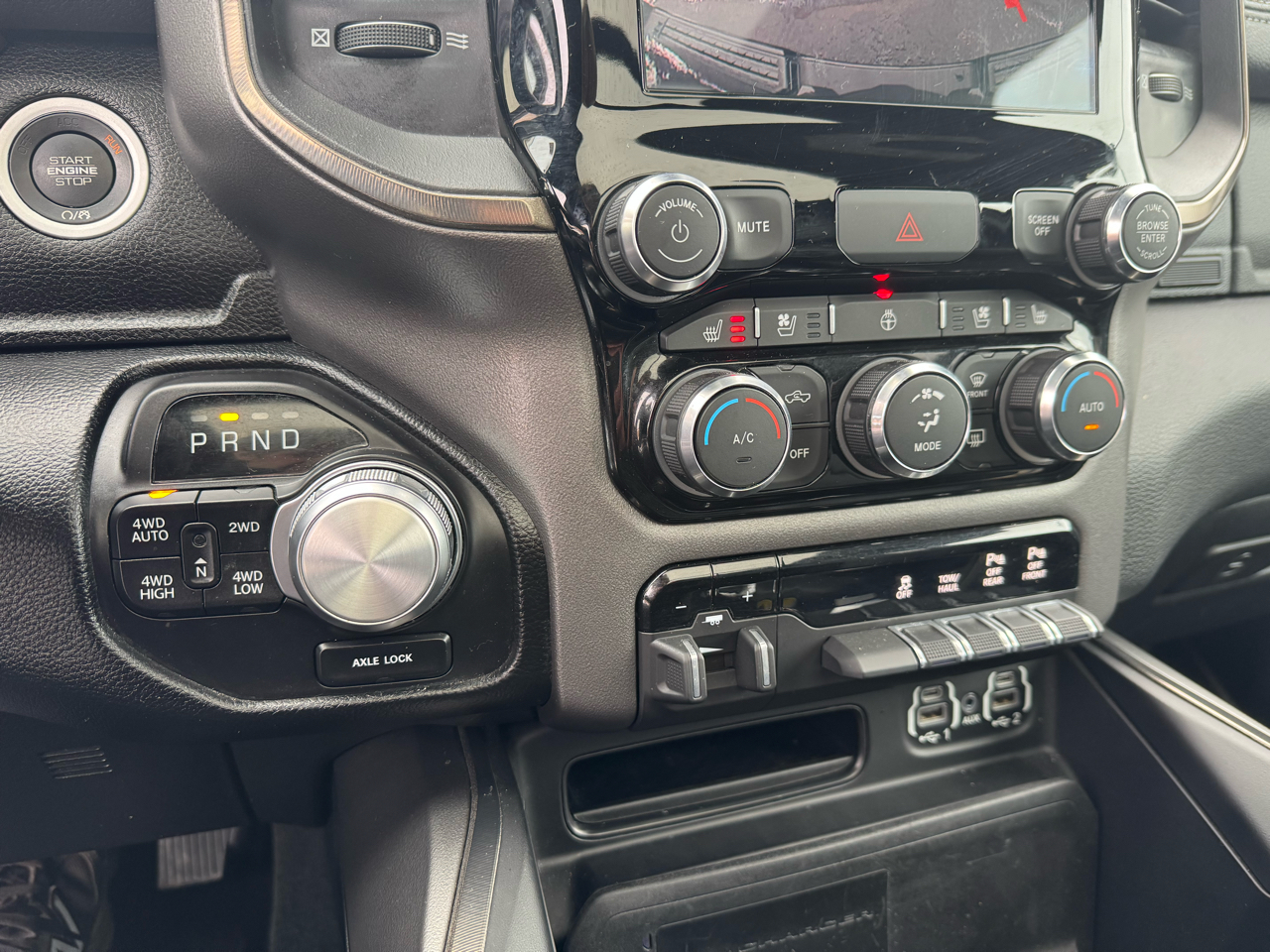 RAM 1500 Sport Crew Cab 4WD 2021