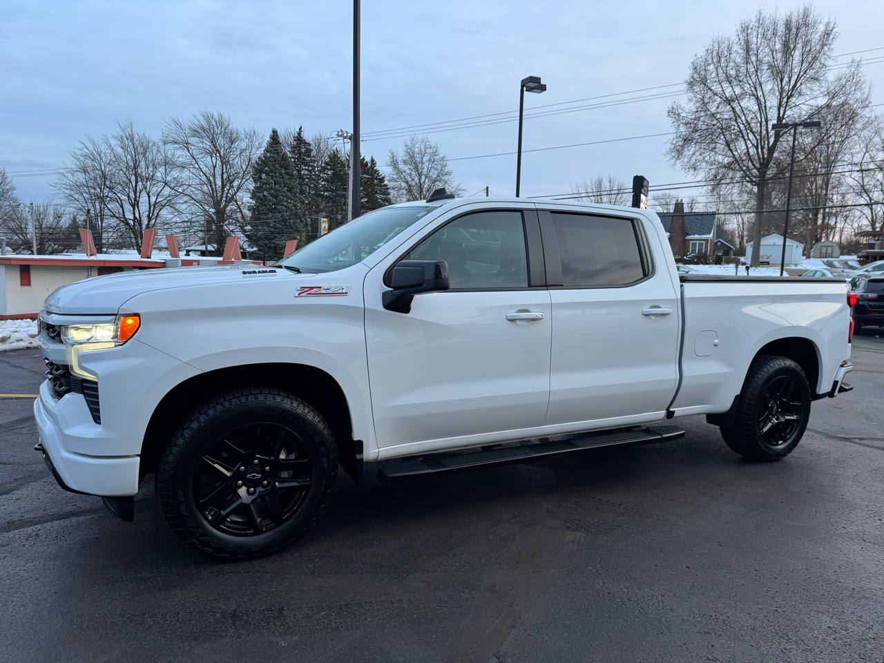 2024 Chevrolet Silverado 1500 4WD Crew Cab 147" RST