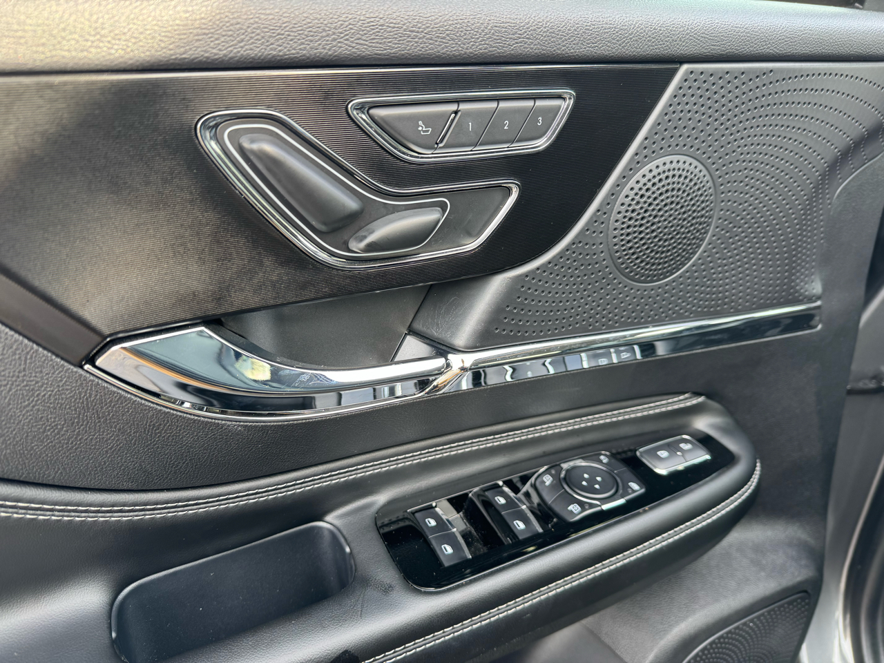 Lincoln Corsair Reserve AWD 2023