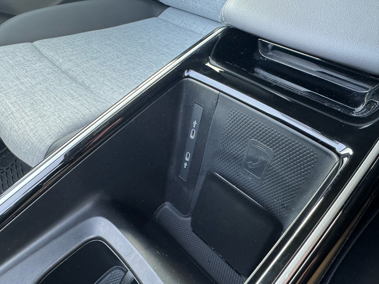 Volkswagen ID.4 Pro AWD 2025