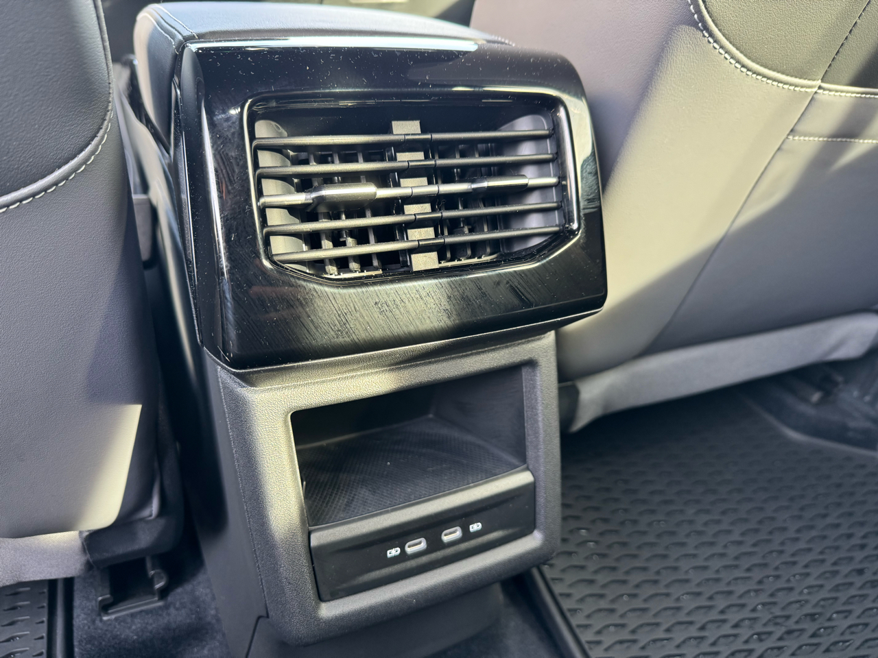 Volkswagen ID.4 Pro AWD 2025