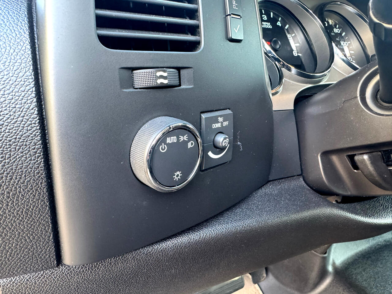 Chevrolet Silverado 1500 4WD Crew Cab 143.5" LT 2013