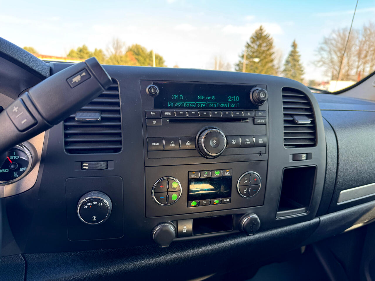 Chevrolet Silverado 1500 4WD Crew Cab 143.5" LT 2013