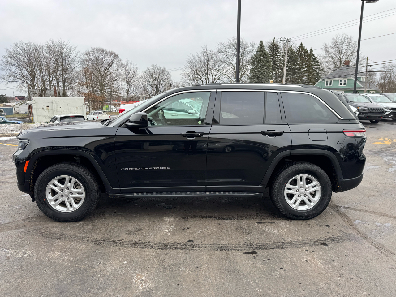 Jeep Grand Cherokee Laredo 4x4 2023