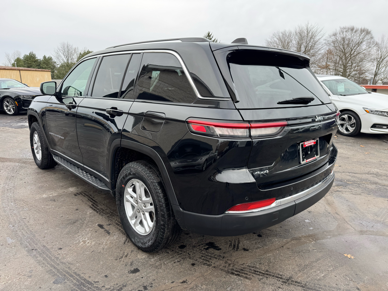 Jeep Grand Cherokee Laredo 4x4 2023