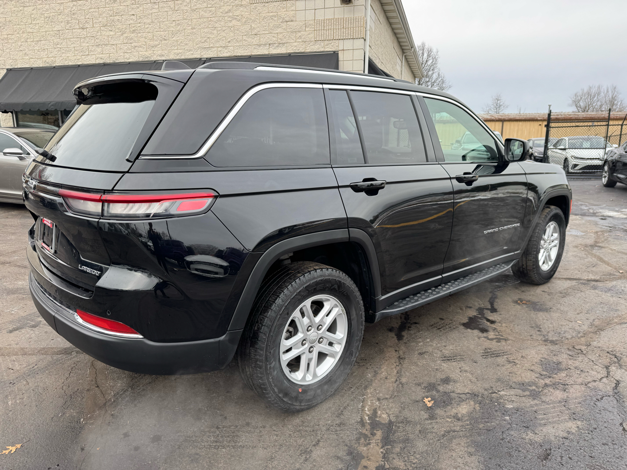 Jeep Grand Cherokee Laredo 4x4 2023