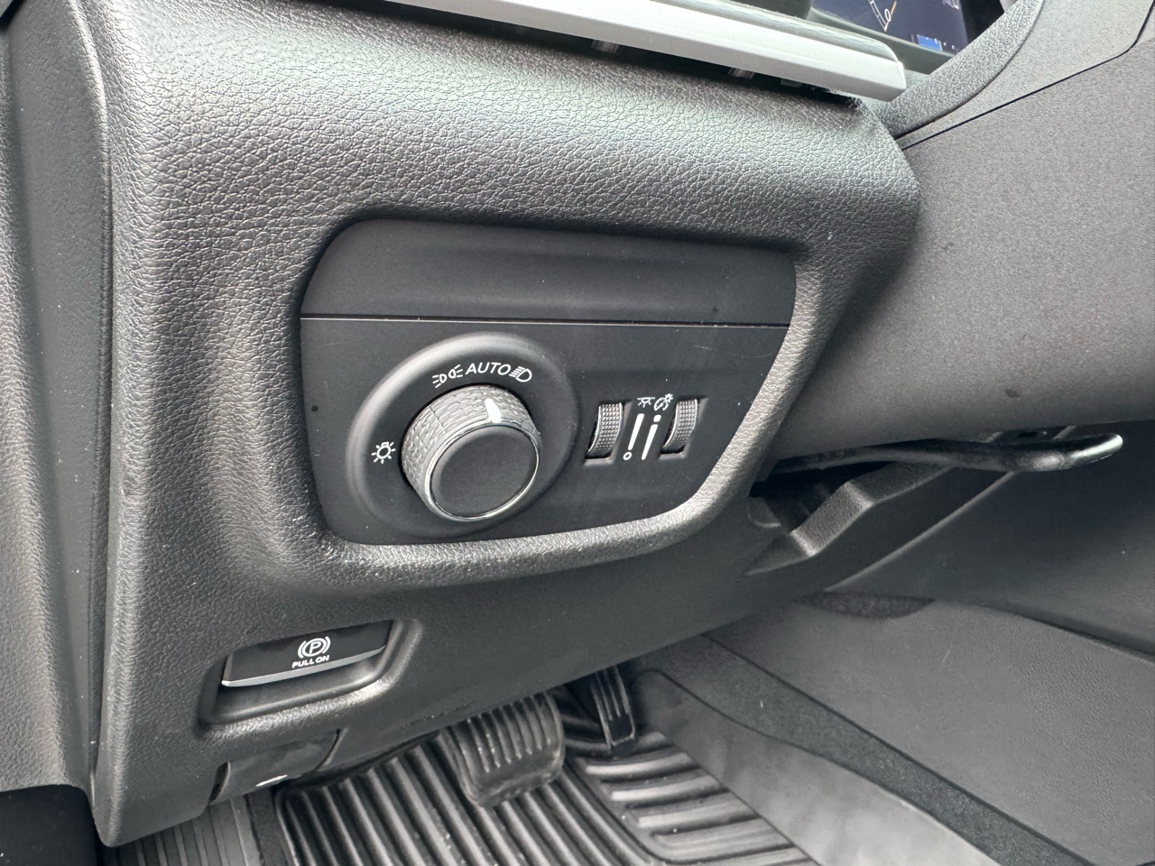 Jeep Grand Cherokee Laredo 4x4 2023