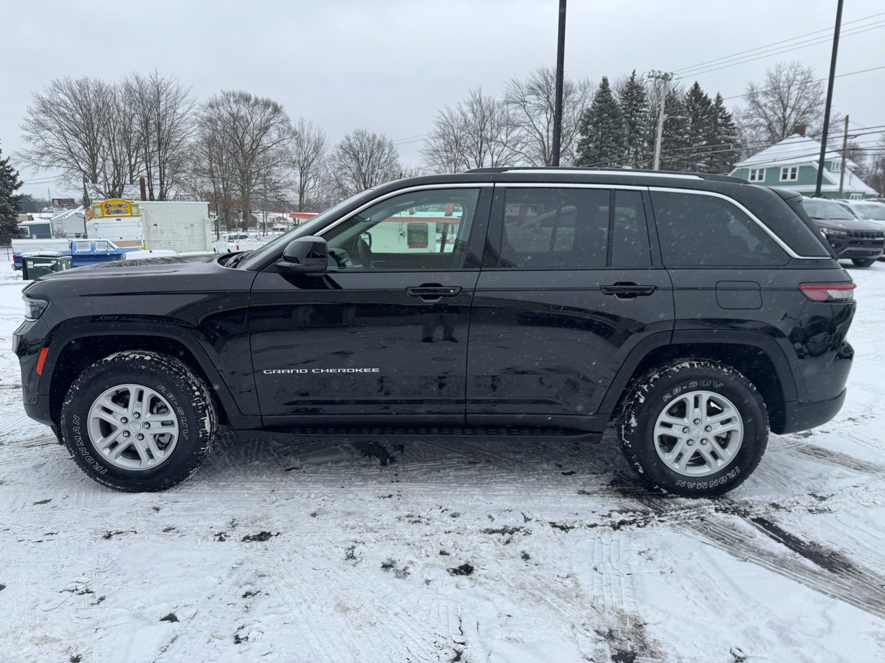 Jeep Grand Cherokee Laredo 4x4 2023