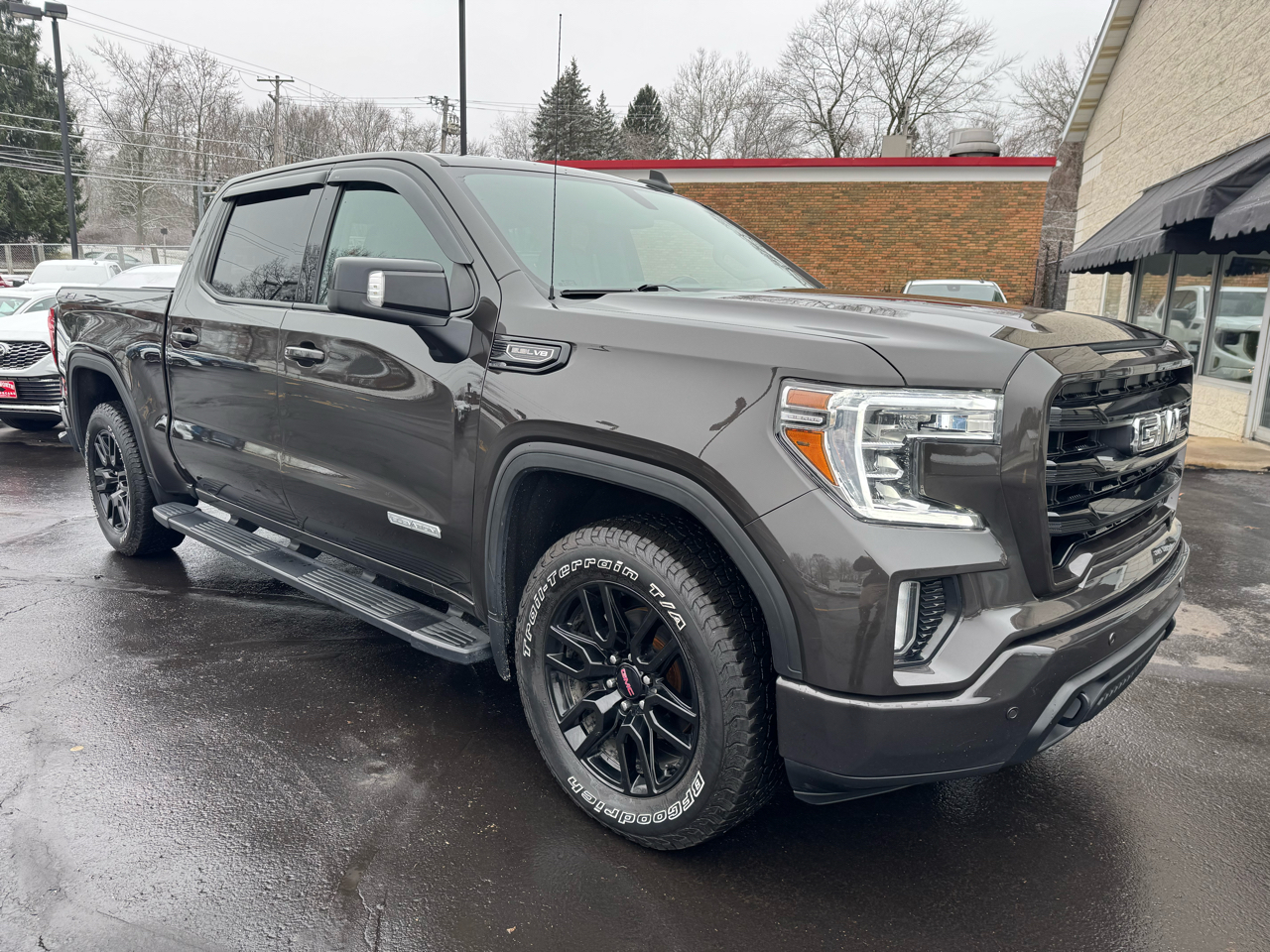 GMC Sierra 1500 Limited 4WD Crew Cab 147" Elevation 2022