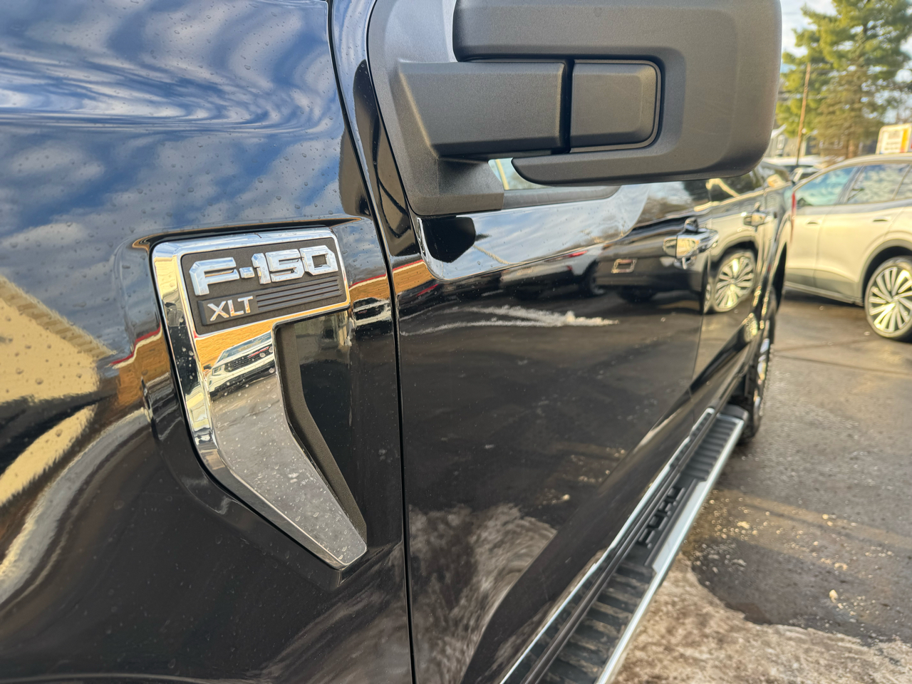 Ford F-150 XLT SuperCrew 5.5-ft. Bed 4WD 2023